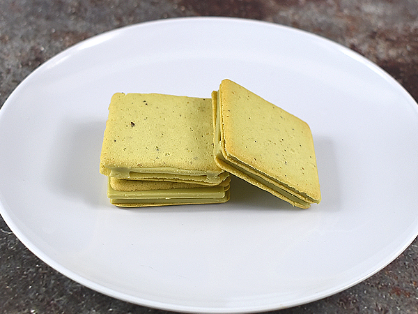 専門店だからこそ実現できる味… 「ピスタチオサンド ピスタチオ＆ピスタチオ」の濃厚チョコにハマりすぎ注意!?