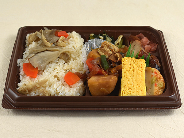 “秋が旬”の食材大集合！ セブンの「秋の味覚！ 舞茸御飯の幕の内」でだし香る炊き込みご飯を堪能