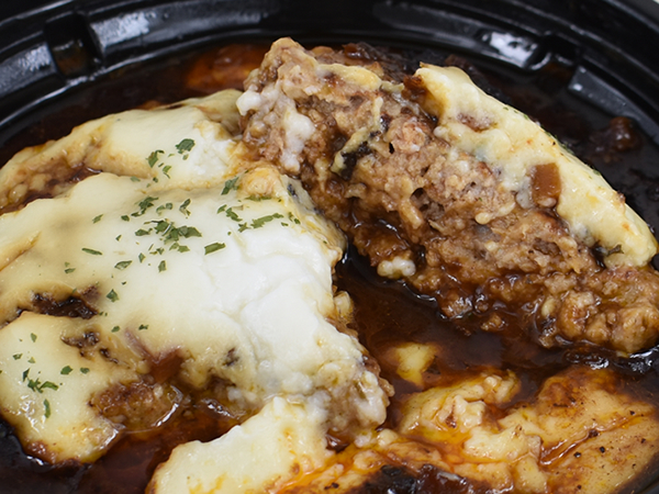 松屋に新ジャンル誕生！ 「ボロネーゼ＆マスカルポーネ風Wソースのハンバーグ定食」は“松屋風イタリアン”に相応しい味わい