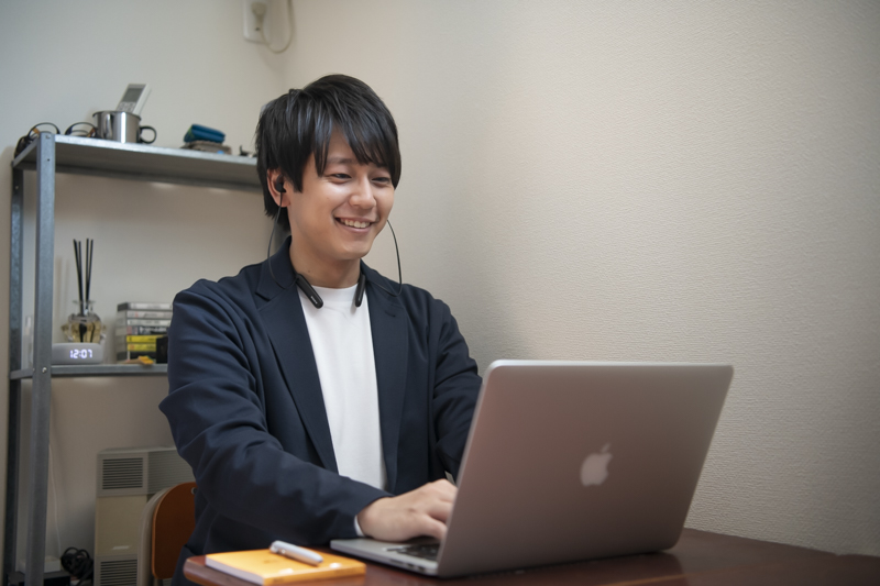 ニューバランス「THE CITY」コレクションに今風な「編集部YouTuber」はどう感じた？リアル評でお届け！