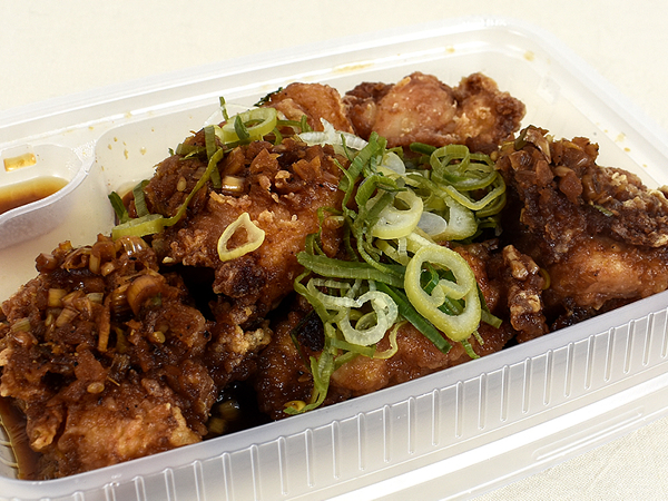 スピード再販も納得のおいしさ！ 松のや「本格唐揚げのやみつき油淋鶏定食」はゴマ油＆醤油ベースの“香味ダレ”が最高