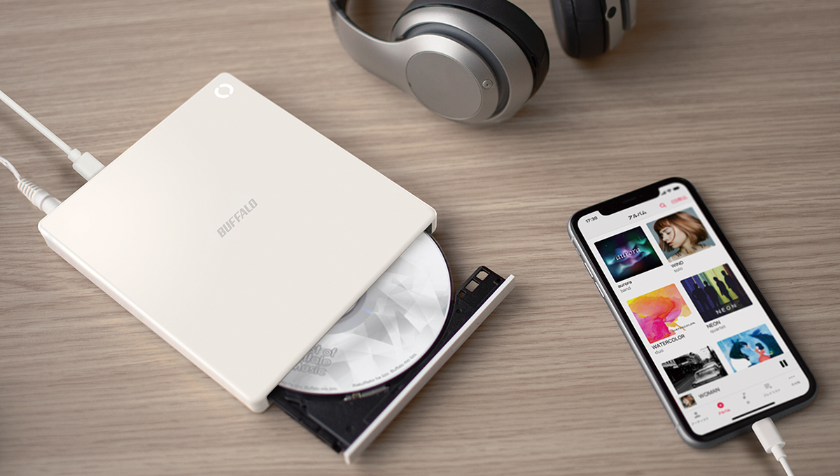 音楽CDの楽曲をスマホに直接取り込めるCDレコーダー「ラクレコ」に有線モデル登場