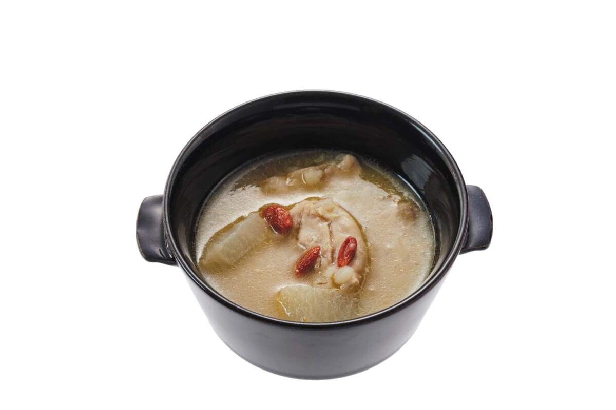 大きな鶏肉がゴロっ！ お家で簡単に食べられる無印良品「サムゲタン」は食べ応え◎