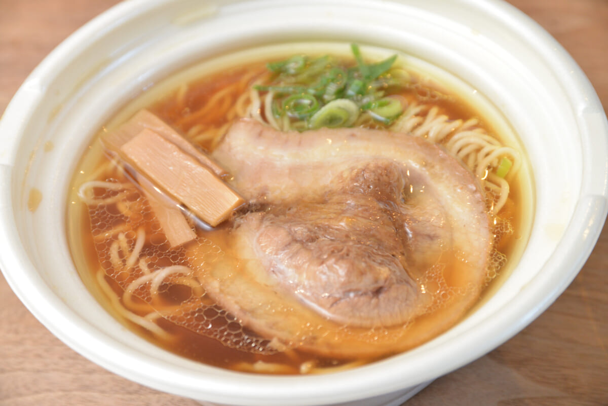 開発まで2年！ 超行列店「飯田商店」監修のラーメンがセブンから限定発売