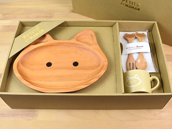 出産祝いやお食い初めにピッタリ！ かわいいデザインが目を引く「プチママン キッズ食器3点ギフトセット」レビュー