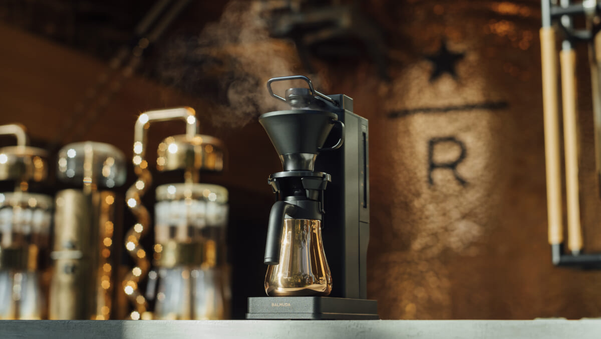 ShortとTallも選べる！「自宅スタバ」を実現するバルミューダのコーヒーメーカー発売