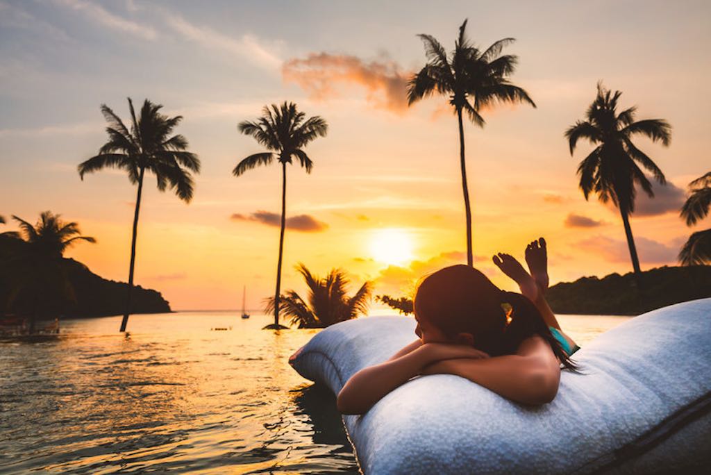 人生最高の贅沢をしてやる！ アメリカ人が示す2022年の「旅行」トレンド