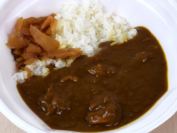 とり肉の旨味＆食感にも注目！ なか卯の「チキンカレー弁当」は後引く辛さが刺激的