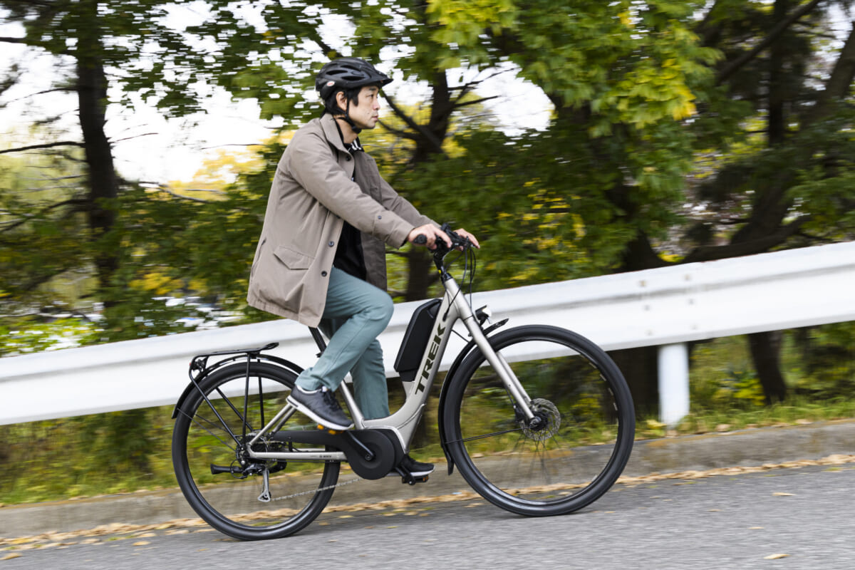 ママチャリっぽく見えてクロスバイク並みに速い！ パワフルなアシストも魅力のトレック「Verve+ 2 Lowstep」