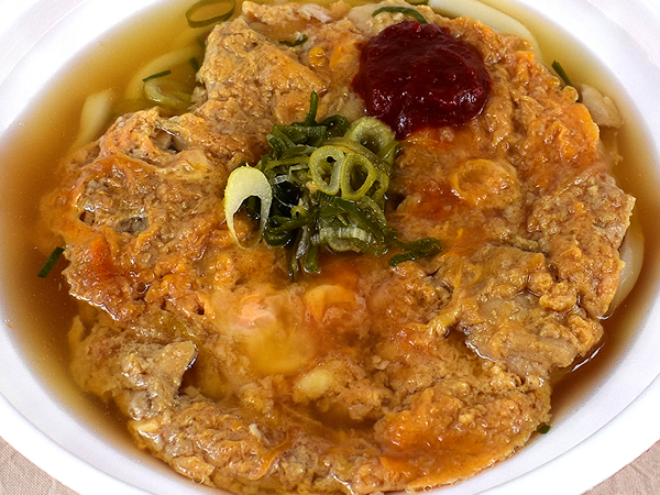 うどんだしとトロトロ卵がベストマッチ！ なか卯の「ねぎ親子がけうどん」で楽しむ最強コラボ
