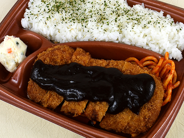 ローソン×人気洋食屋がコラボ… 「洋食屋ヨシカミ監修 ポークカツレツ弁当」のデミグラスソースはやみつき度が半端ない!?