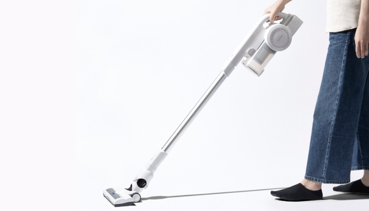 A-Stageからシンプルでおしゃれな「充電式 2in1 スティッククリーナー」が登場