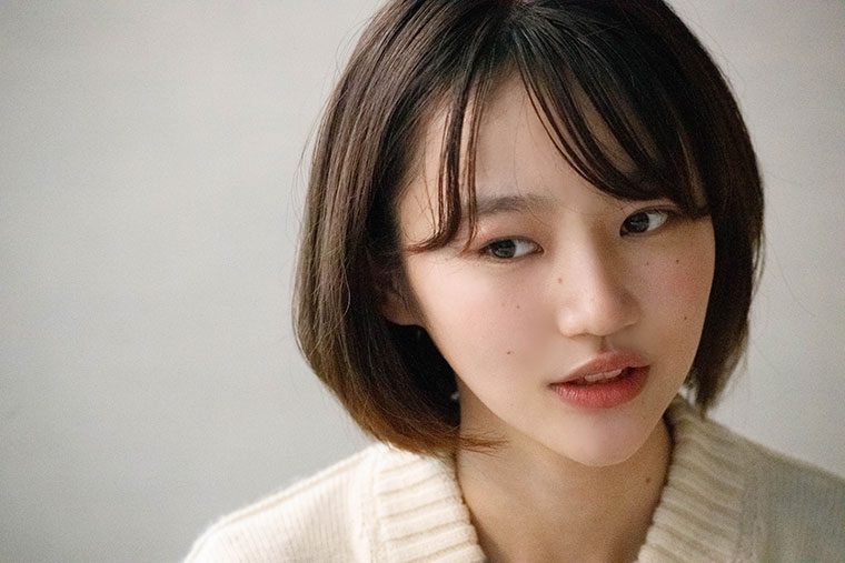 「どちらに転んでもリスクがあるから不安はない」50代編集者が見た、女優 yukinoの覚悟と渋好みな暮らし