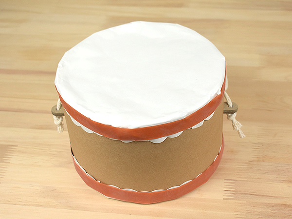 ハサミいらずで作れる！ 親子で楽しむ手作りキット「じぶんでつくる楽器・紙のたいこ」レビュー
