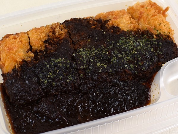 “松のやの世界紀行”第3弾！ 「チキン・コルドンブルー（鶏肉で包んだハムチーズ巻きかつ定食）」はチーズ×カツレツが相性抜群