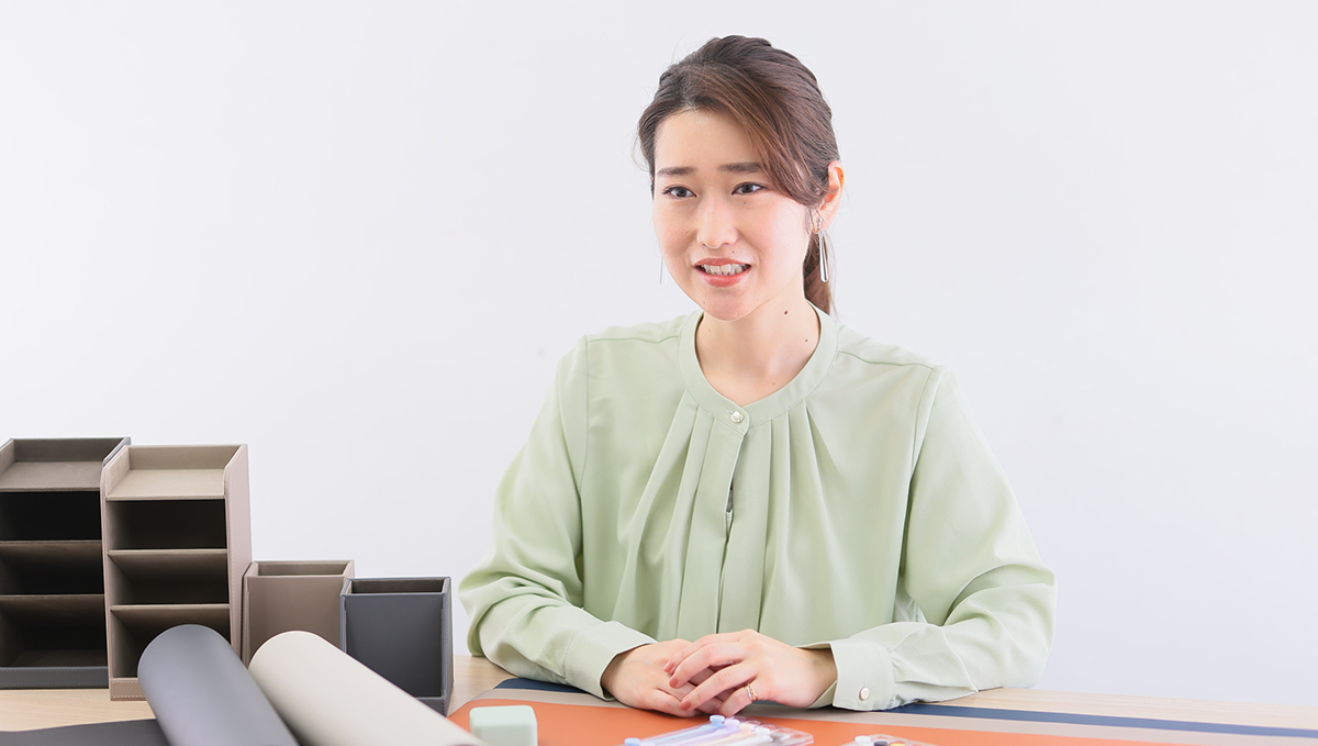 文具ソムリエール・菅 未里さん語る、MOTTERU卓上製品の「かわいさ」が生む意外な実用性とは