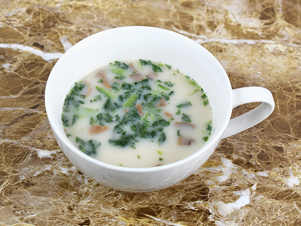 ポルチーニの芳醇な香りにほっこり… 「食べるスープ きのことチキンのポルチーニポタージュ」(無印良品)で楽しむ素材の奥深い風味