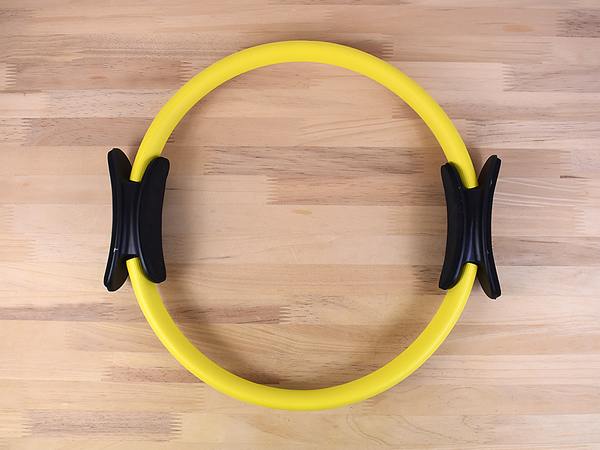 隙間時間を使ってレッツ・トレーニング！ インナーマッスルを鍛えられる「ピラティスリング」レビュー