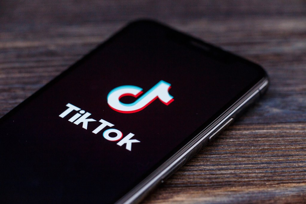 「TikTok」のAR自作ツール「Effect Studio」が誰でも利用可能に！
