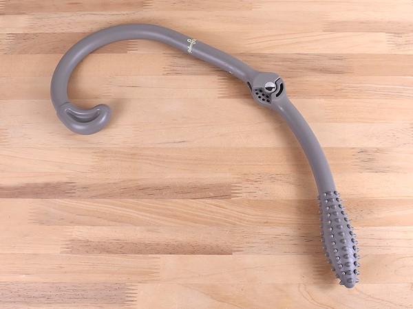 デスクワークで固まってしまった体に！ ピンポイントでグイグイ刺激できる「リセットバーSHOULDER」レビュー