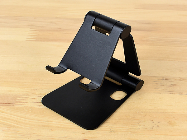 動画視聴時のマストアイテム！ 持ち運びに便利なスマホスタンド「mini DOUBLE SWING-STAND BY ME」レビュー