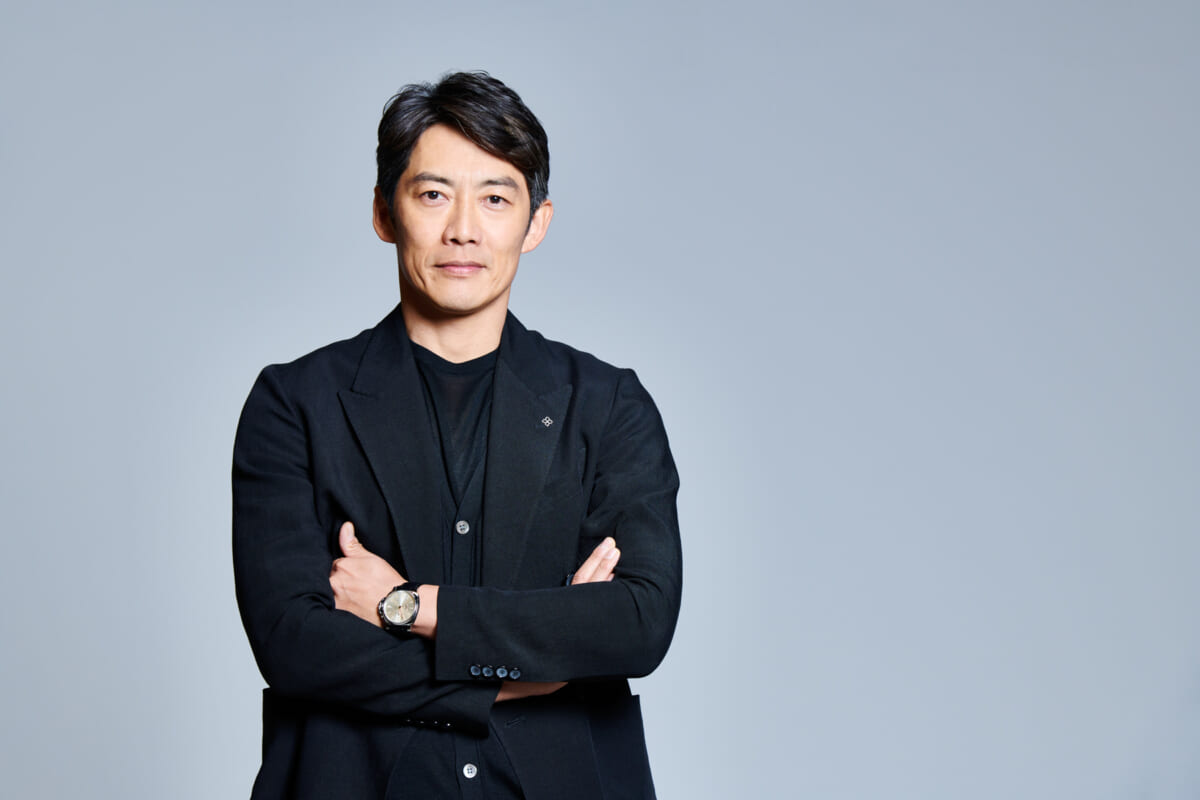 反町隆史インタビュー「ルールは“頑張りすぎない”こと。バランスよく生きてほしい」