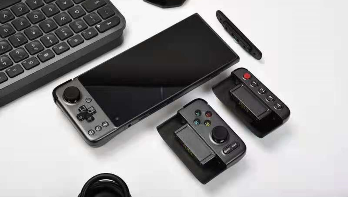 コントローラーが交換可能なゲーミングスマホ「GPD XP Plus」がデビュー
