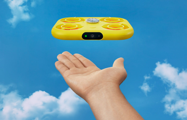 約3万円の小型ドローン「Pixy」発表。手のひらから飛び立って撮影してくれる
