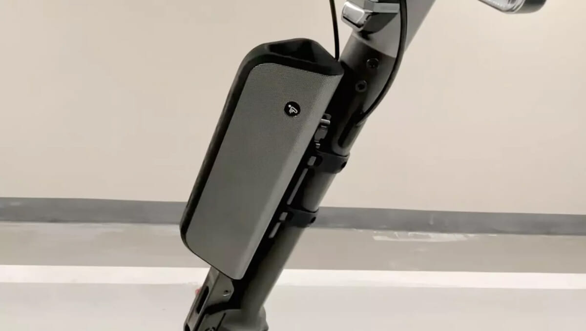V12エンジン音を再現！ セグウェイが電動キックボード用スピーカーを発表