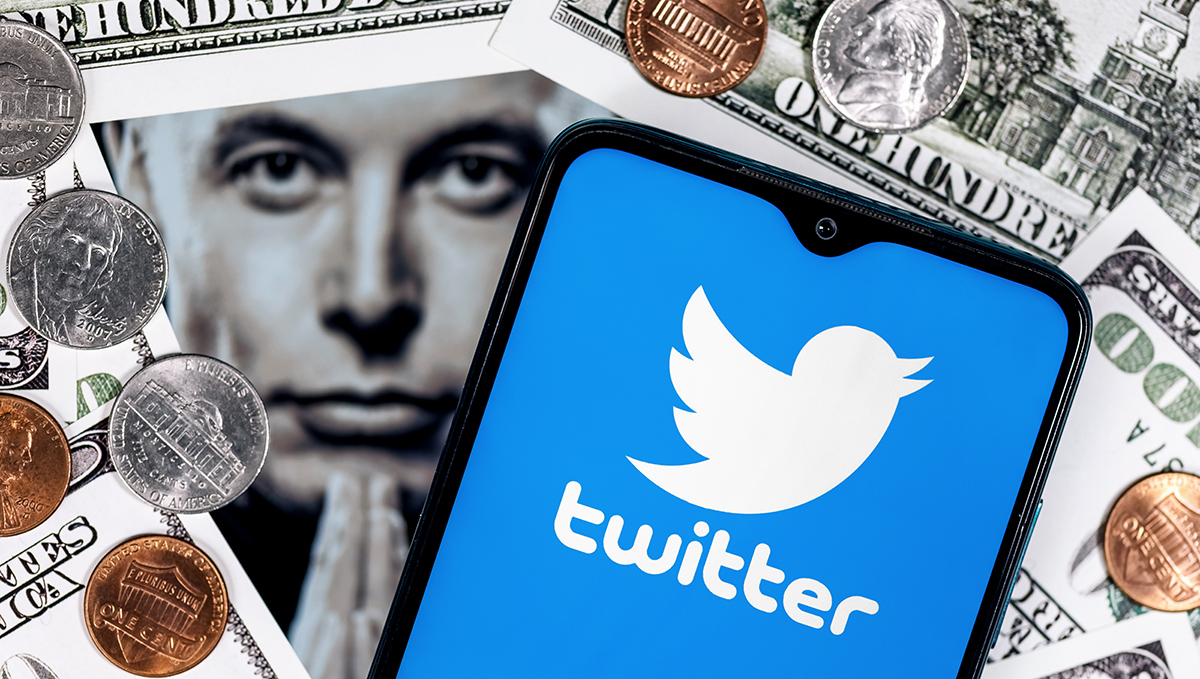 イーロン・マスクがTwitter有料会員を1億人超に、収益は4倍にと展望を語る
