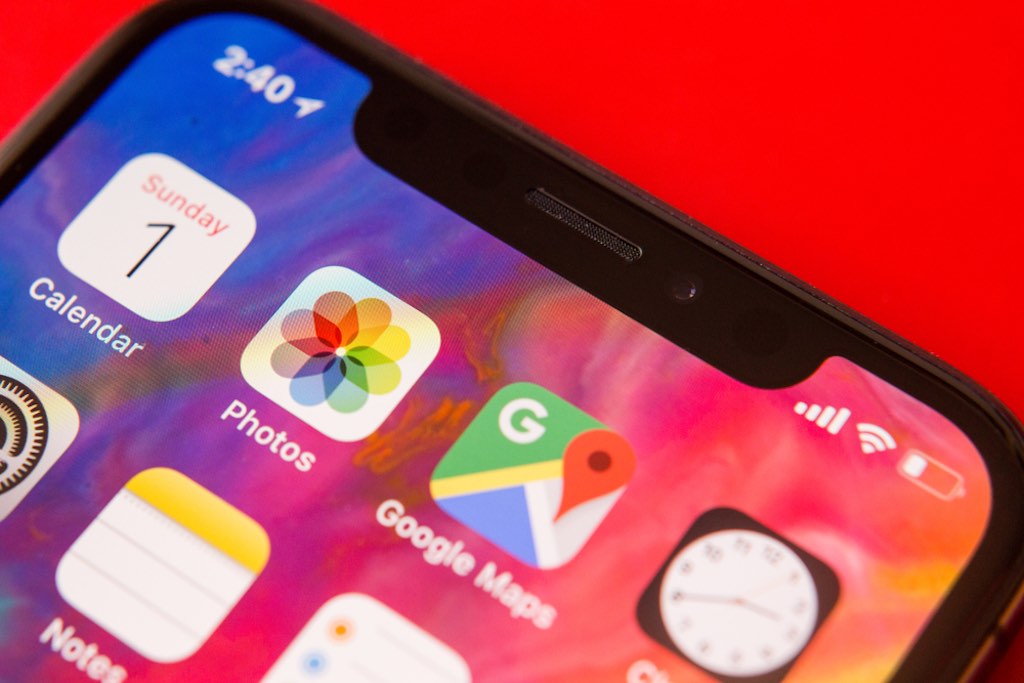 「iPhone」のスクリーンが数年後に大きく変わる？ 有力アナリストが予測