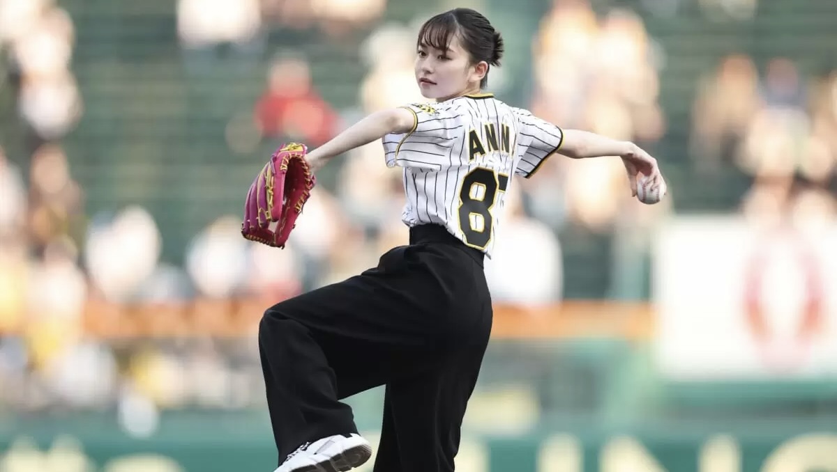 CO2排出量60%削減に成功した甲子園で「エコナイター」が開催。山田杏奈さんがファーストピッチに登場