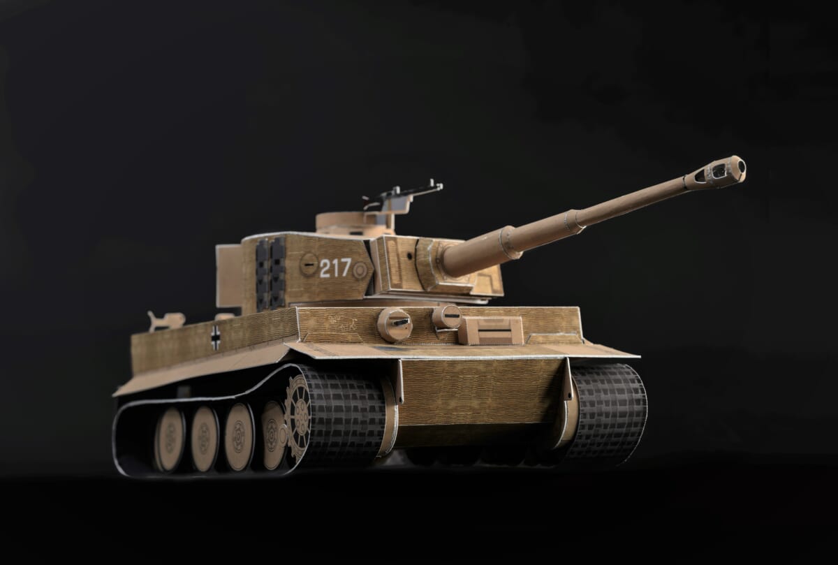 超リアル！「歴史群像」6月号付録、『ティーガーⅠ』重戦車  精密ペーパークラフトのクオリティーがすごい！