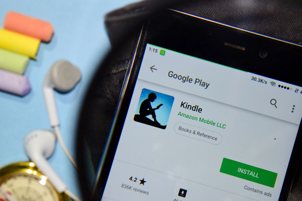 Googleに戻ってくる日はある？ Amazonの「Android版Kindleアプリ」で本が買えなくなった