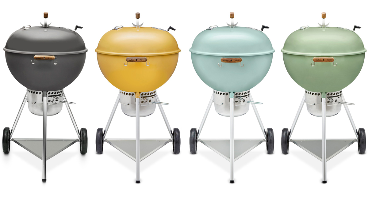 50年代アメリカ車を思わせる意匠が光る！Weberの「定番BBQケトル」70周年記念モデルがかっこいい