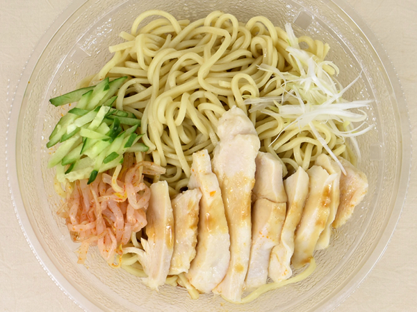 ひんやり美味しく栄養チャージ可能！ ローソンの「たんぱく質が摂れる 冷しバンバンジー」は糖質約40％オフ