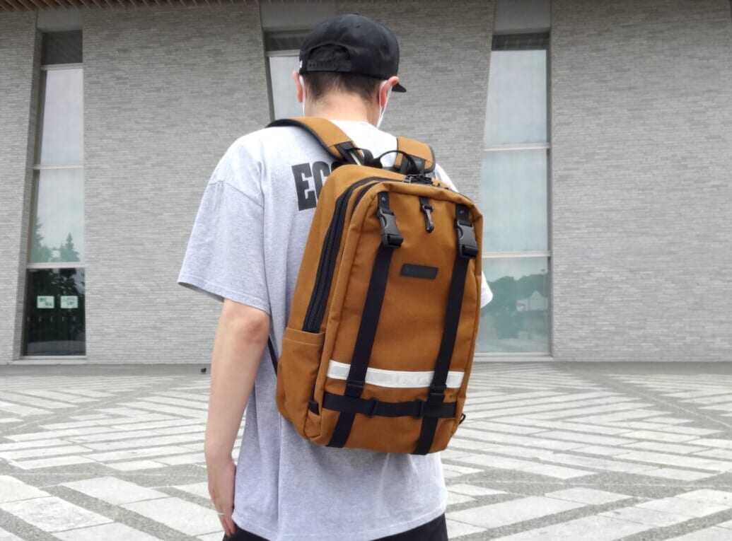 マイルストーン×マスターピース！ ヘッドランプを中に吊るしてランタンのように使えるバッグ