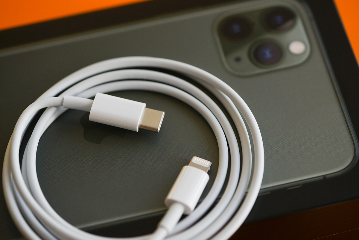 ついに「iPhone 15 Pro」はUSB-C採用？ 翌年の「iPhone 16」は4モデルともLightning廃止のうわさ