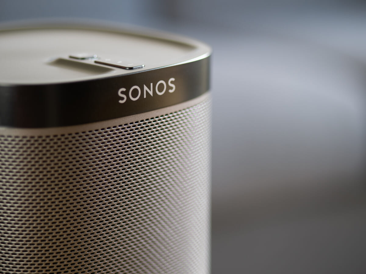 ヘイ、Sonos！ 独自音声アシスタントがスピーカー向けに配布開始
