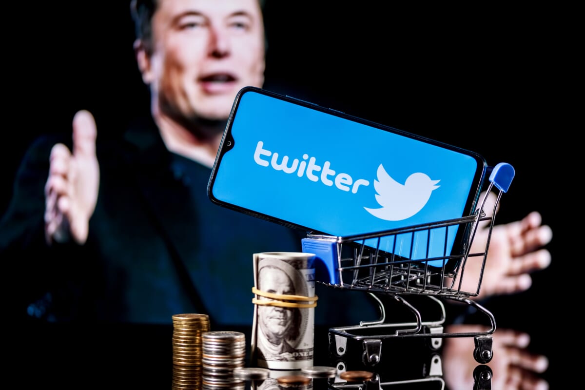 ツイッター、クビにした一部社員に復帰呼びかけか。Blue新機能は中間選挙後に？