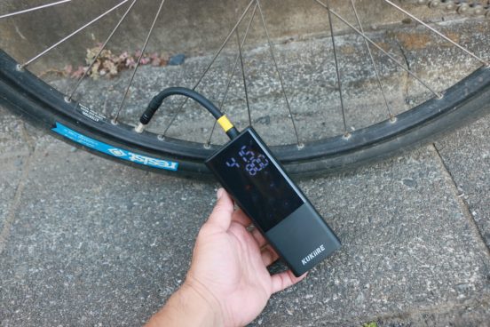 自転車・クルマ・バイクの空気入れをこれ1台で！  スマート空気入れ「KUKiiRE」