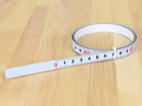 【モノタロウ】作業台やデスクがメジャーに変身!? DIY好きにぜひ知ってほしい「コンベックステープ」が画期的
