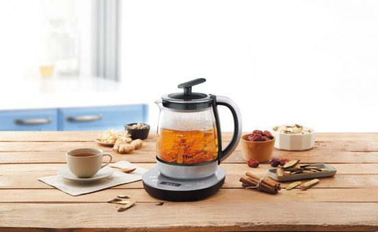 ティータイムのひと手間を省略！ 茶こし内蔵電気ケトル「テイエール」