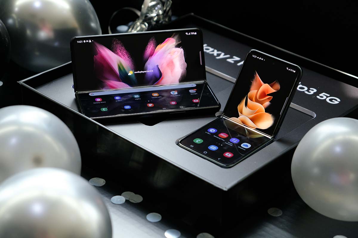 サムスンが折りたたみ画面のノートPCを2023年に発売？ 17.3インチの大画面になるウワサ