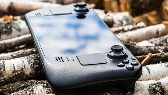 携帯ゲーミングPC「Steam Deck」が猛暑での使用に注意呼びかけ、Nintendo Switchも過熱でスリープする場合あり