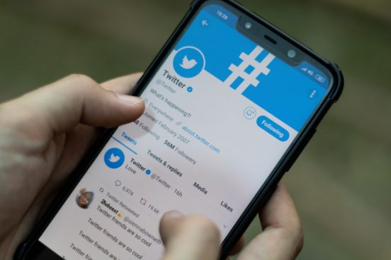 「埋め込みツイート」を編集したらどう見える？ アプリ研究者が予想