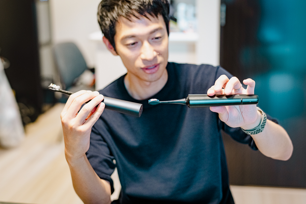 最新「電動歯ブラシ」ってメーカーで何が違うの？未体験な人も納得する3つのポイント【安井達郎連載】
