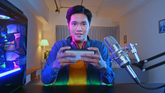 ゲーム実況配信の人気はガタ落ち？ 去年より視聴時間が2割近く減る