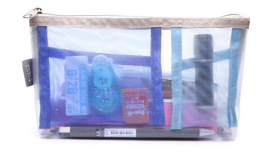 メッシュ素材の「ペン＆ツールポーチ」が進化！ 内ポケット付きとマチ有りを両立した価値とは