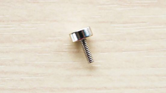 【文具ソムリエール・菅未里の自腹買い文房具】ネジ？ 実は磁石！ 直径4.5mmの極小強力マグネットは控えめで美しいメイドインジャパン